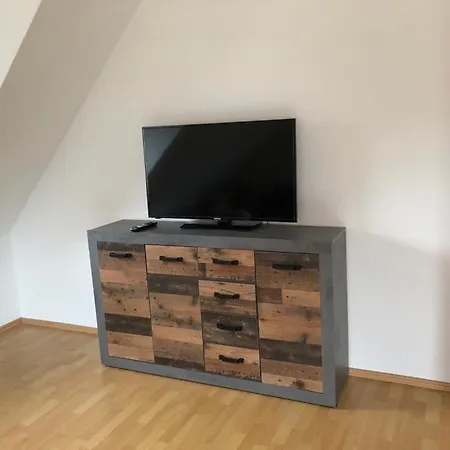 Ferienwohnung Am Dorfplatz Мюнзинген