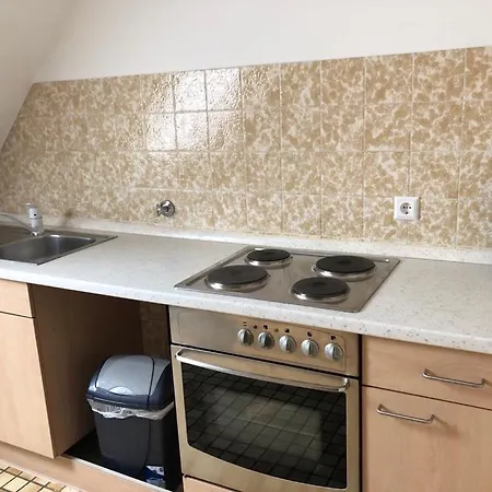 Ferienwohnung Am Dorfplatz Мюнзинген