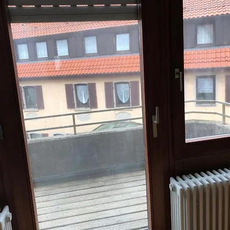 Апартаменты Ferienwohnung Am Dorfplatz *